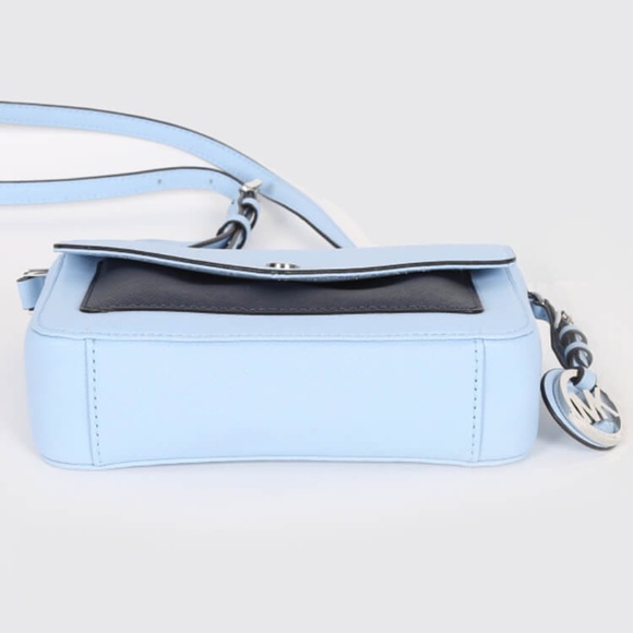 MICHAEL KORS GREENWICH DUAL COLOR POCKET SMALL FLAP CROSSBODY Sky/Navy - Picture 6 of 12